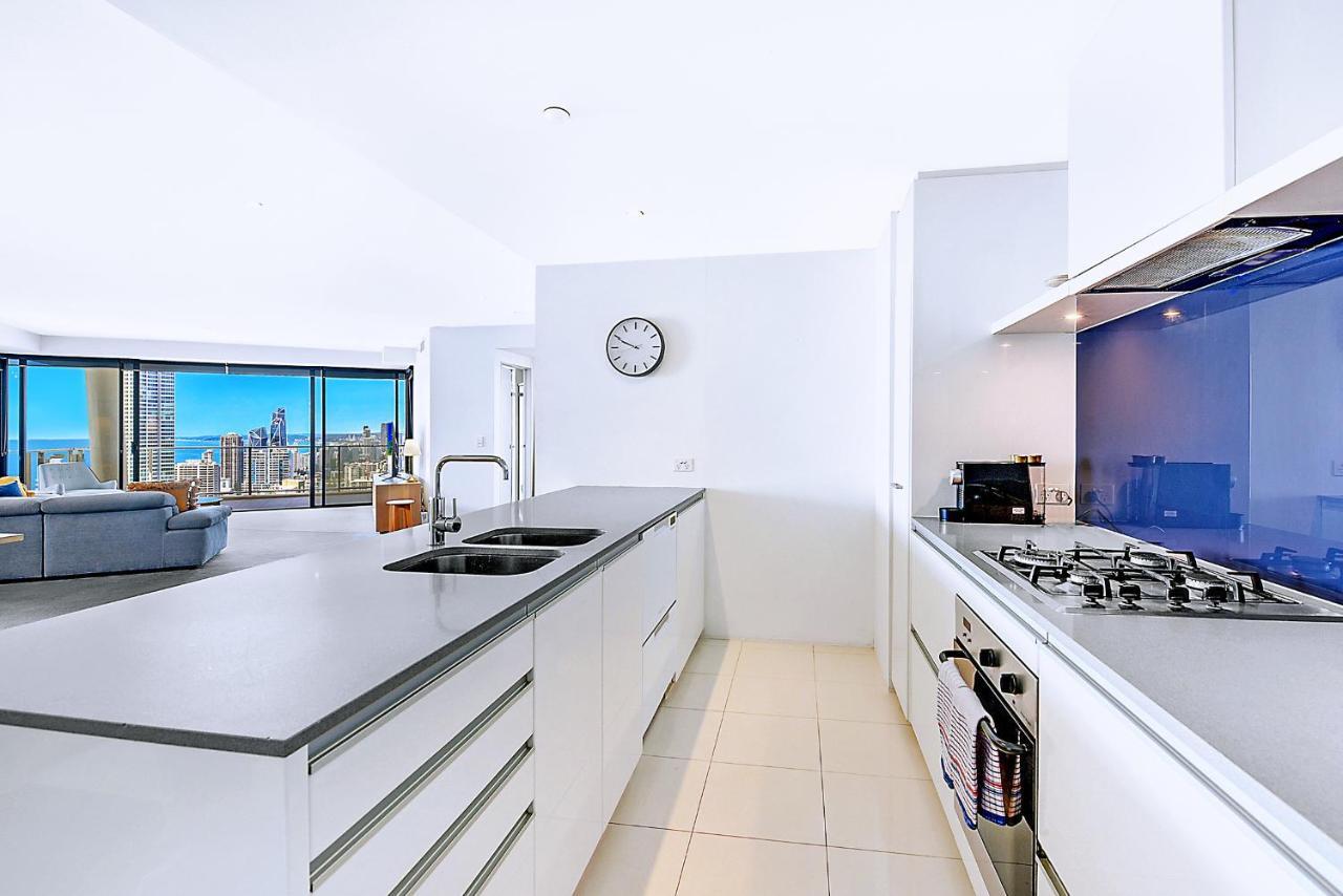 Apartment Circle On Cavill Surfers Paradise Apartments-holiday Paradise *